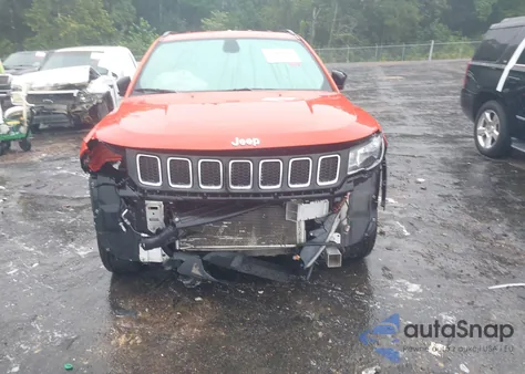 2018 Jeep Compass Sport 4X4 from USA, damaged, VIN 3C4NJDAB1JT126723